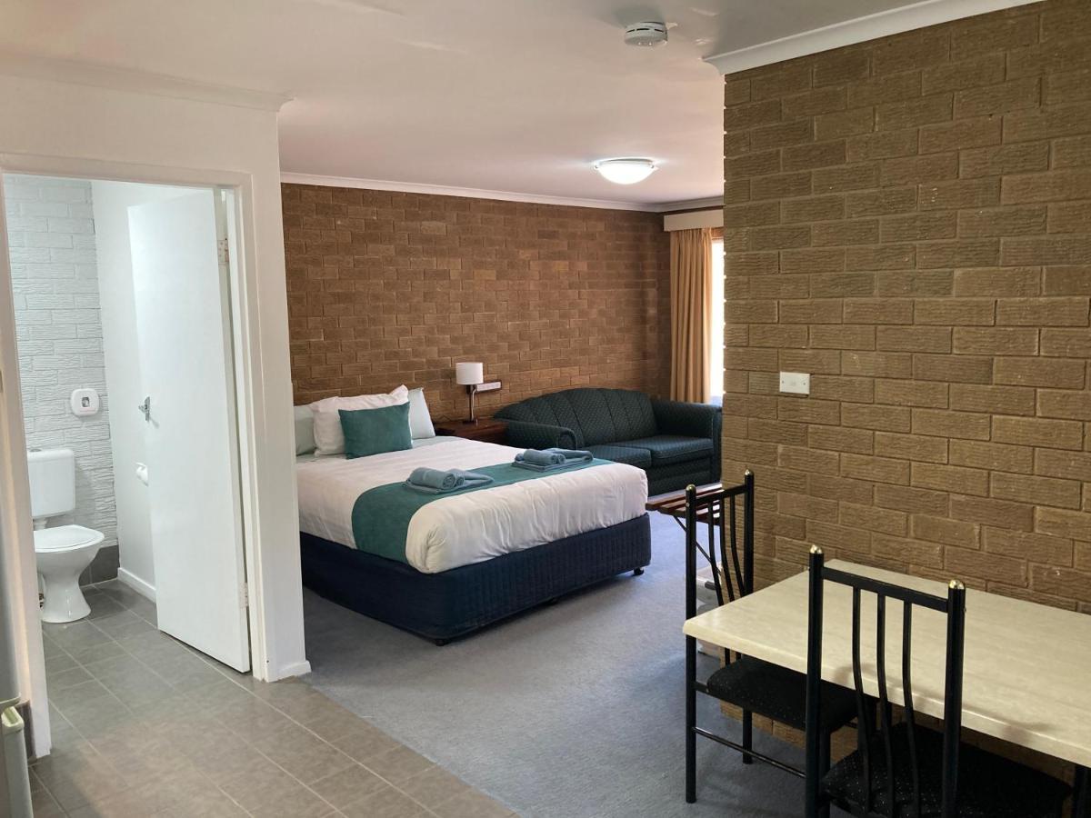 Camellia Motel Narrandera Ngoại thất bức ảnh