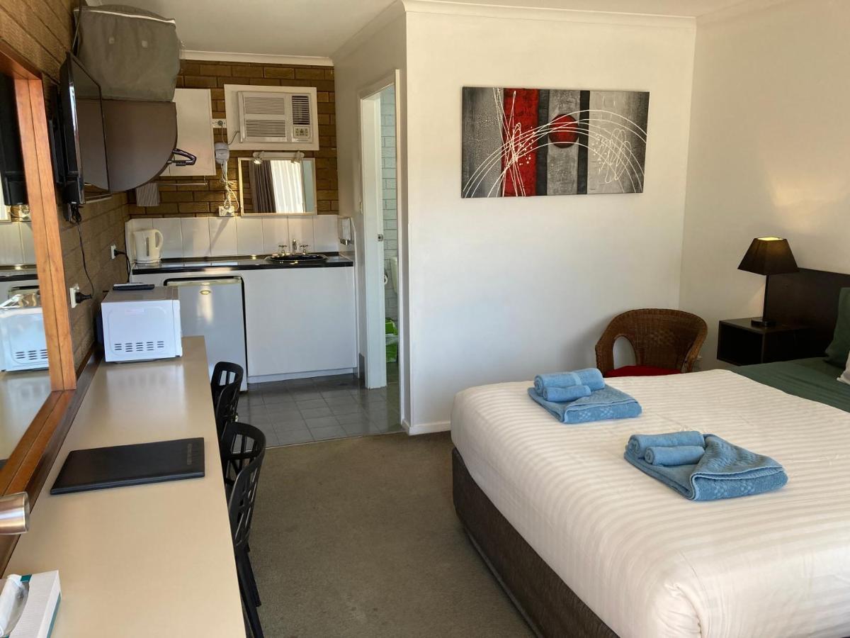Camellia Motel Narrandera Ngoại thất bức ảnh