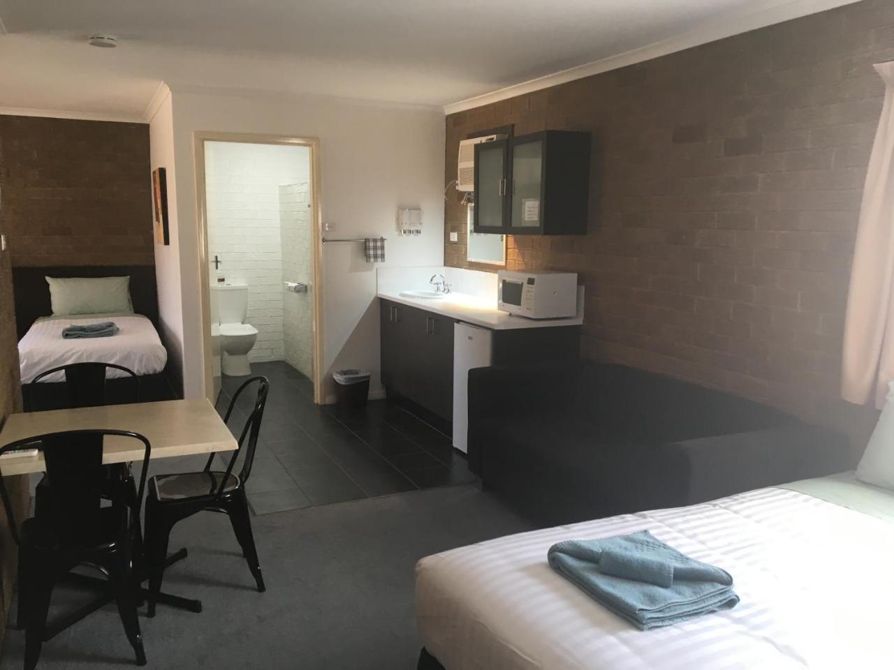 Camellia Motel Narrandera Ngoại thất bức ảnh