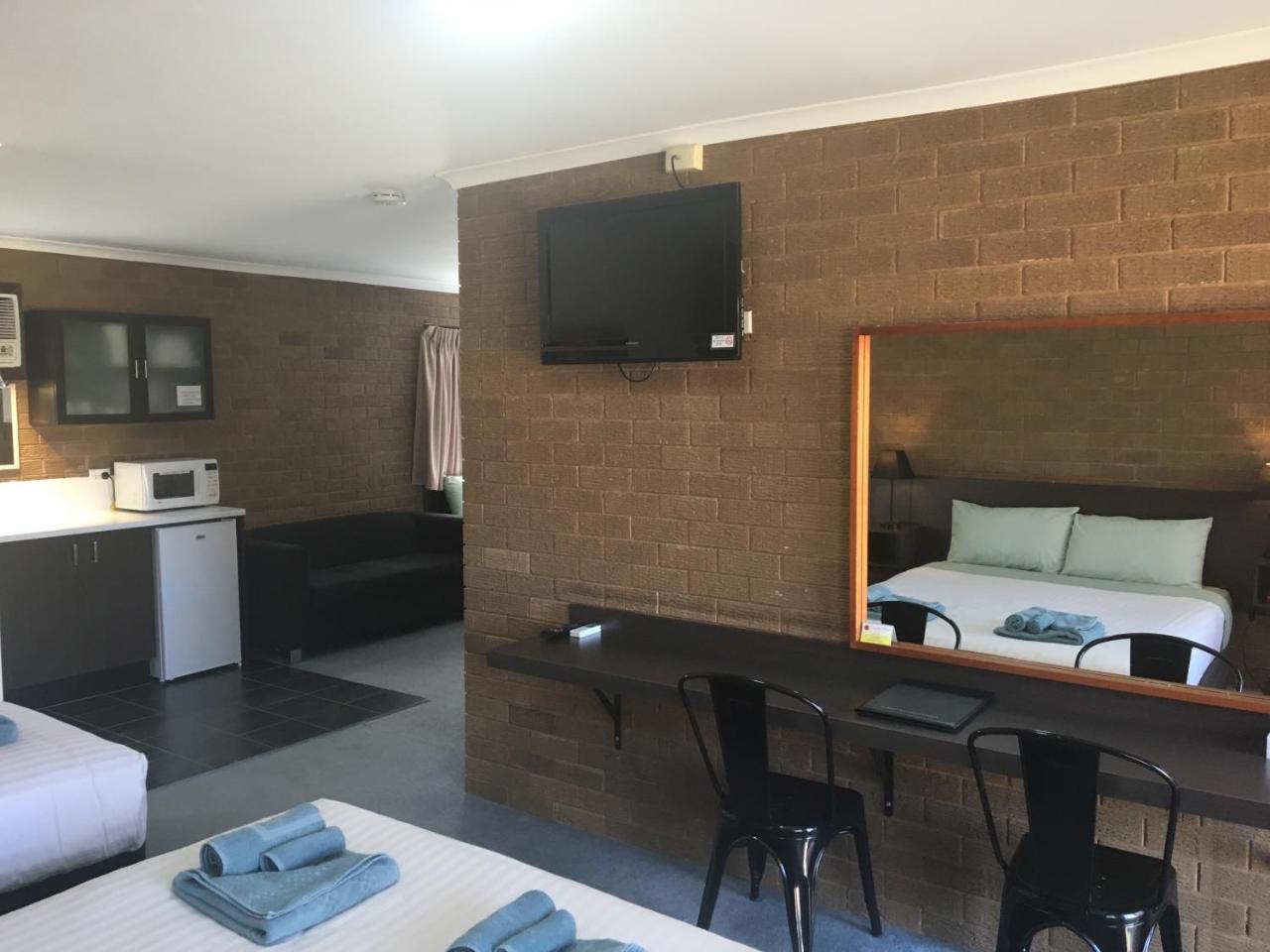 Camellia Motel Narrandera Ngoại thất bức ảnh